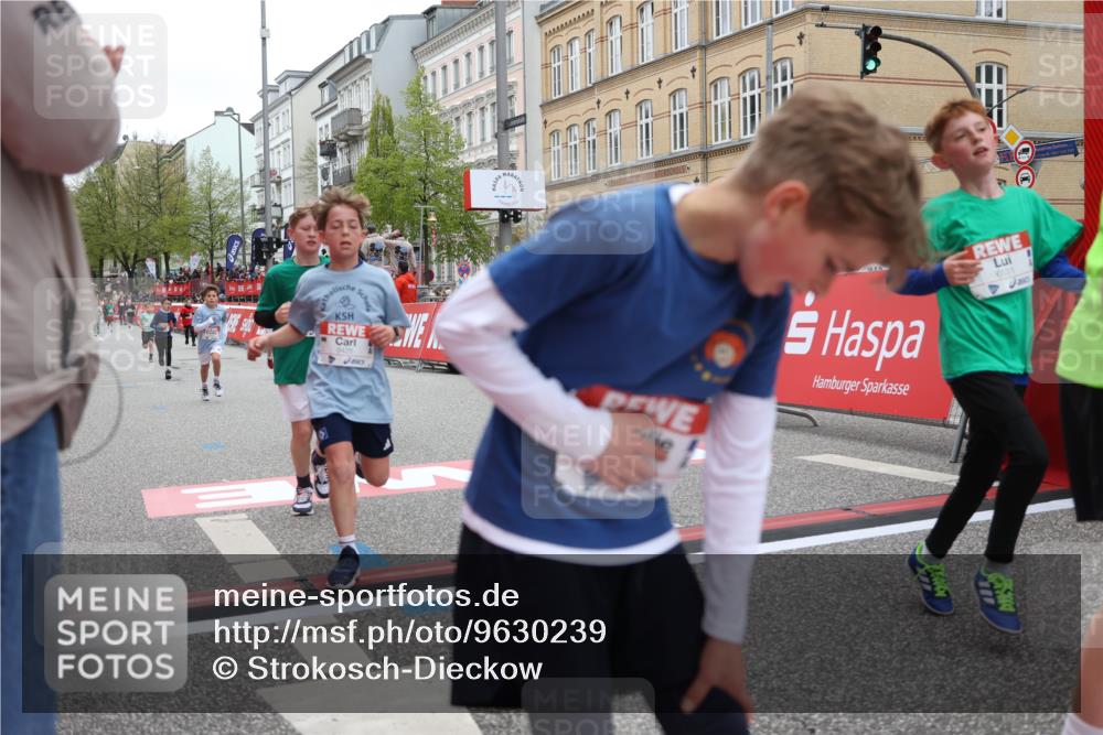 25.04.2026 - Das Zehntel Strokosch-Dieckow http://msf.ph/oto/9630239 25.04.2026 10:51:47 Ziel 5414, 5435, 6117, 6420, 6425, 6531, 6967, 7145, 7154, 7325, 7585, 7914, 7953, 8060 meine-sportfotos.de