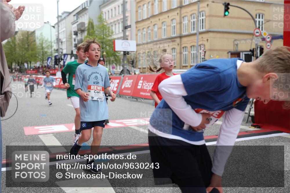 25.04.2026 - Das Zehntel Strokosch-Dieckow http://msf.ph/oto/9630243 25.04.2026 10:51:47 Ziel 5414, 5435, 6117, 6420, 6425, 6531, 6967, 7145, 7154, 7325, 7585, 7914, 7953, 8060 meine-sportfotos.de