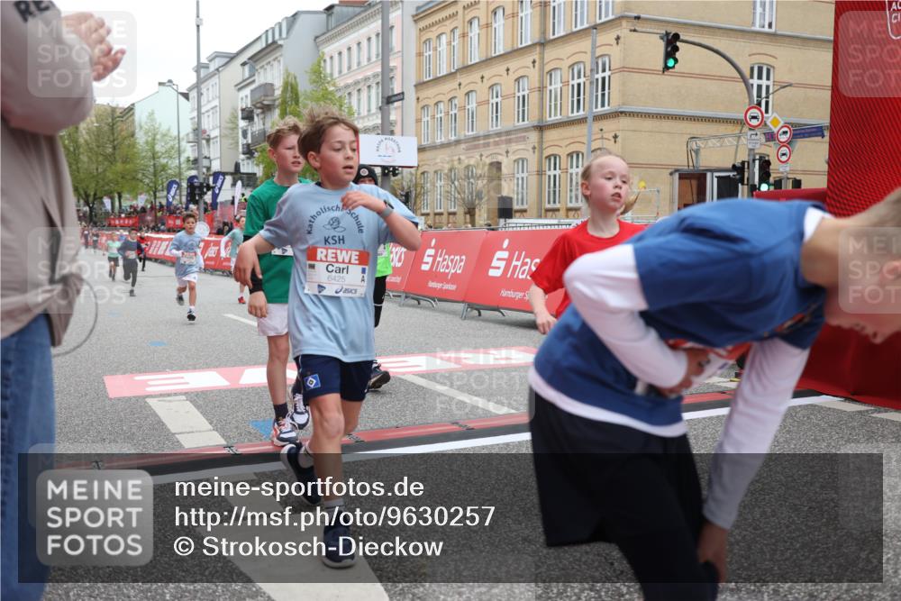 25.04.2026 - Das Zehntel Strokosch-Dieckow http://msf.ph/oto/9630257 25.04.2026 10:51:48 Ziel 5414, 5435, 6117, 6420, 6425, 6531, 6967, 7145, 7154, 7325, 7585, 7914, 7953, 8060 meine-sportfotos.de