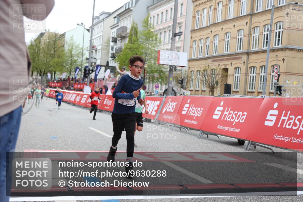 25.04.2026 - Das Zehntel Strokosch-Dieckow http://msf.ph/oto/9630288 25.04.2026 10:51:52 Ziel 6020, 6117, 6208, 6420, 6425, 6531, 7154, 7585, 7953 meine-sportfotos.de