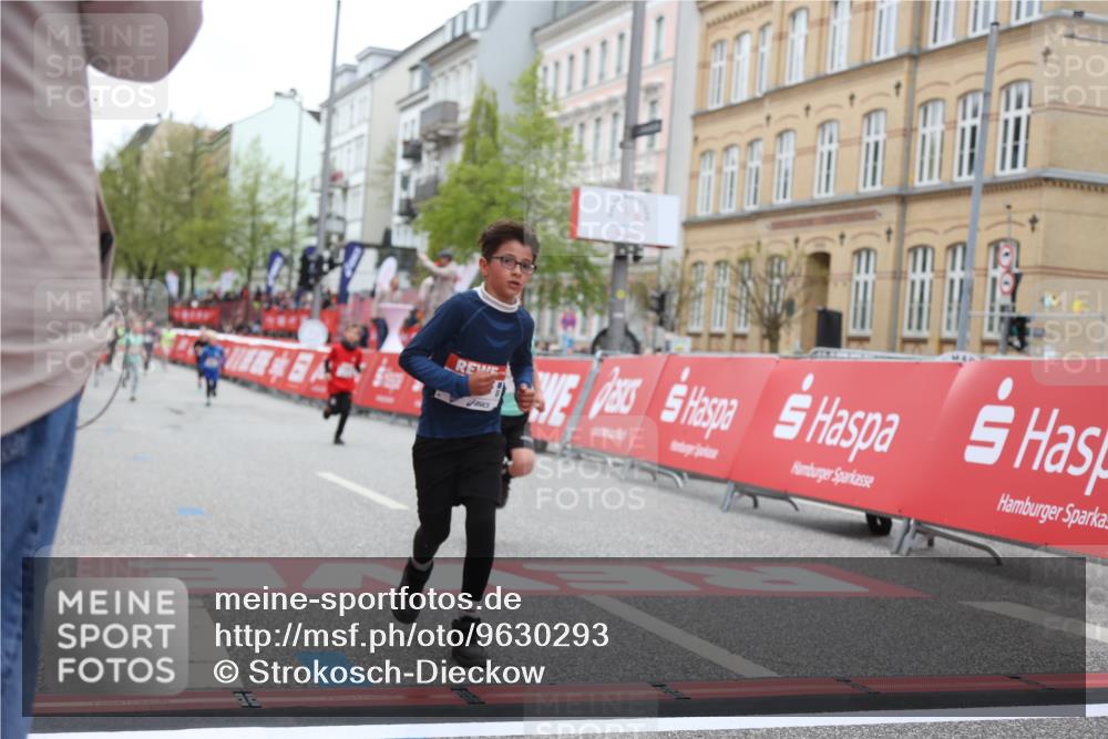 25.04.2026 - Das Zehntel Strokosch-Dieckow http://msf.ph/oto/9630293 25.04.2026 10:51:52 Ziel 6020, 6117, 6208, 6420, 6425, 6531, 7154, 7585, 7953 meine-sportfotos.de