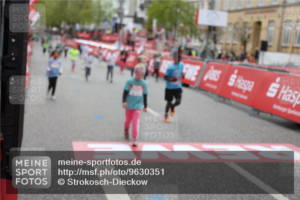 25.04.2026 - Das Zehntel Strokosch-Dieckow http://msf.ph/oto/9630351 25.04.2026 11:06:22 Ziel 5051, 5875, 6587, 6773, 6801, 7215, 7216, 7416, 7471 meine-sportfotos.de
