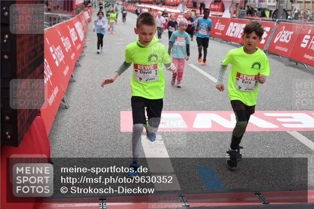 25.04.2026 - Das Zehntel Strokosch-Dieckow http://msf.ph/oto/9630352 25.04.2026 11:06:20 Ziel 5051, 5875, 6773, 7215, 7216, 7268, 7295, 7471 meine-sportfotos.de