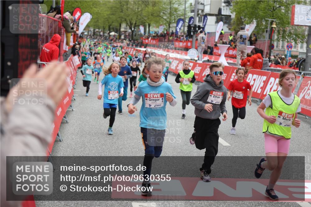 25.04.2026 - Das Zehntel Strokosch-Dieckow http://msf.ph/oto/9630355 25.04.2026 10:52:02 Ziel 5500, 5517, 5586, 6055, 6068, 6077, 6083, 6097, 6124, 6156, 6342, 6721, 6917, 6936, 6942, 6951, 7841, 7857, 7880, 7913, 8023, 8039 meine-sportfotos.de