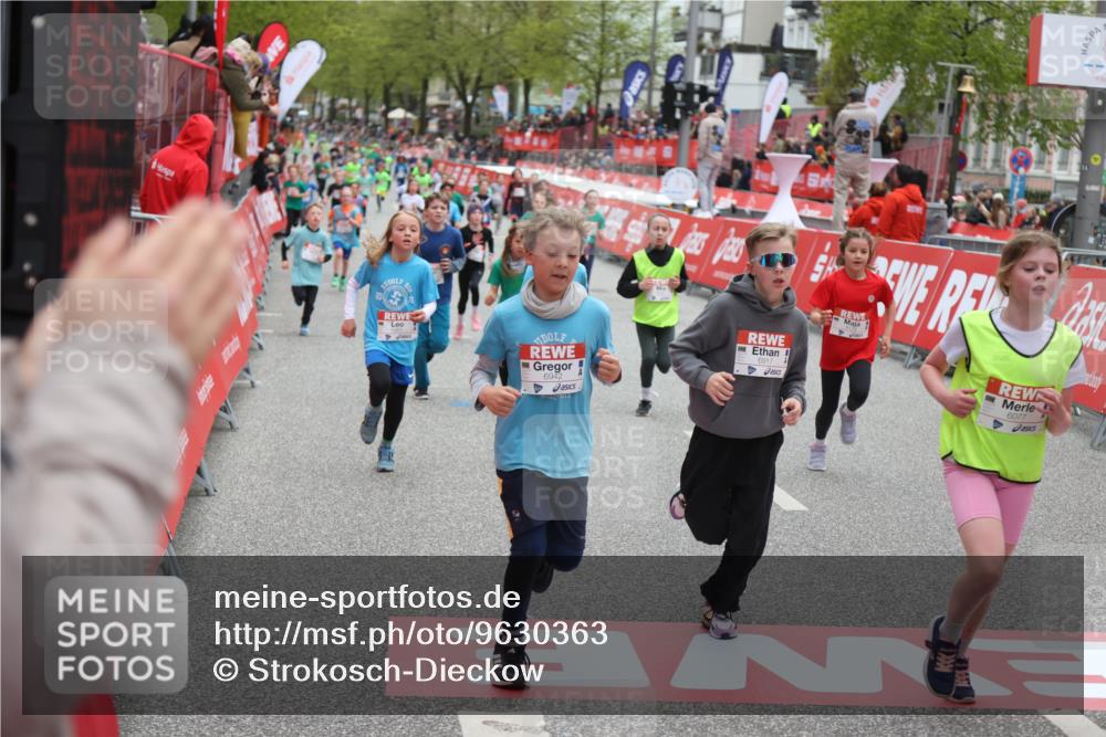 25.04.2026 - Das Zehntel Strokosch-Dieckow http://msf.ph/oto/9630363 25.04.2026 10:52:02 Ziel 5500, 5517, 5586, 6055, 6068, 6077, 6083, 6097, 6124, 6156, 6342, 6721, 6917, 6936, 6942, 6951, 7841, 7857, 7880, 7913, 8023, 8039 meine-sportfotos.de