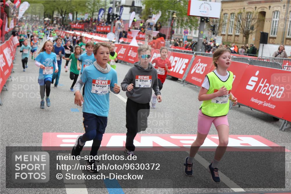 25.04.2026 - Das Zehntel Strokosch-Dieckow http://msf.ph/oto/9630372 25.04.2026 10:52:02 Ziel 5500, 5517, 5586, 6055, 6068, 6077, 6083, 6097, 6124, 6156, 6342, 6721, 6917, 6936, 6942, 6951, 7841, 7857, 7880, 7913, 8023, 8039 meine-sportfotos.de