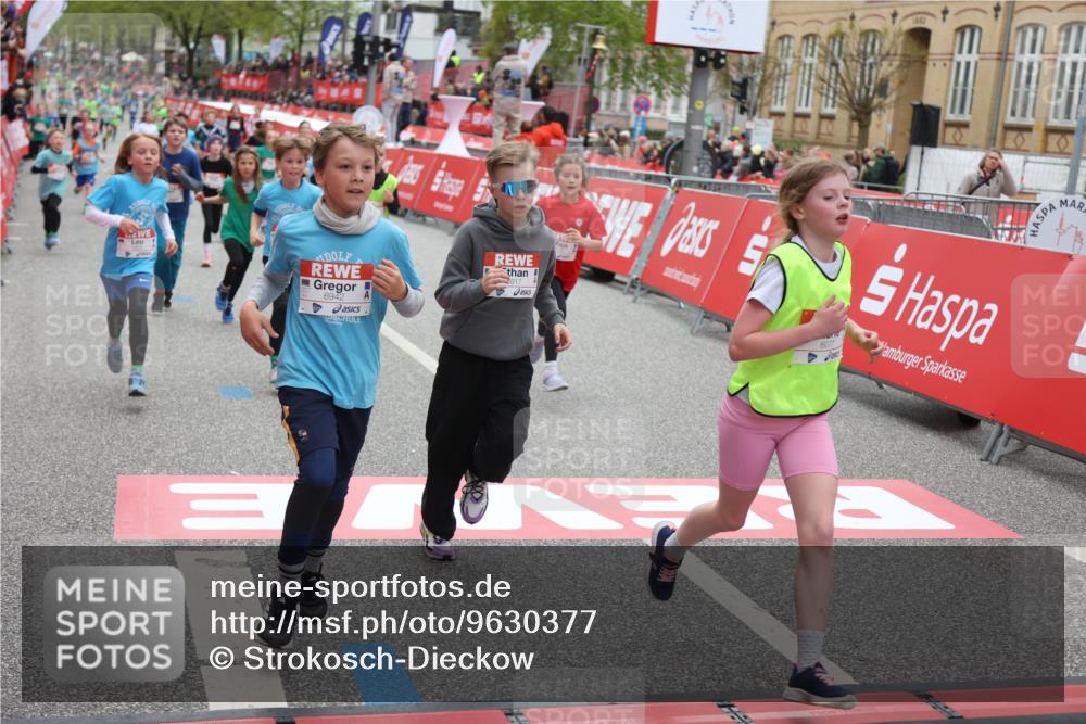 25.04.2026 - Das Zehntel Strokosch-Dieckow http://msf.ph/oto/9630377 25.04.2026 10:52:02 Ziel 5500, 5517, 5586, 6055, 6068, 6077, 6083, 6097, 6124, 6156, 6342, 6721, 6917, 6936, 6942, 6951, 7841, 7857, 7880, 7913, 8023, 8039 meine-sportfotos.de