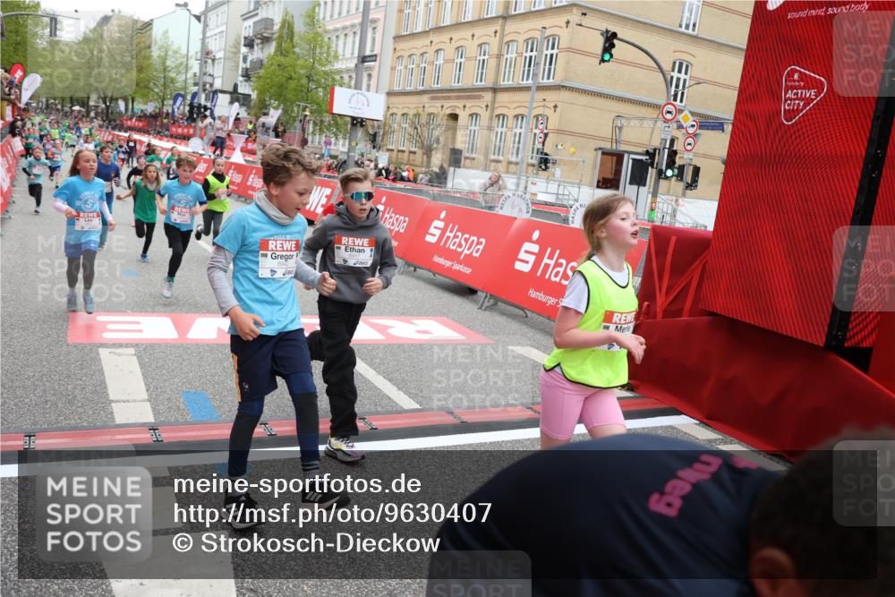 25.04.2026 - Das Zehntel Strokosch-Dieckow http://msf.ph/oto/9630407 25.04.2026 10:52:03 Ziel 5415, 5500, 5517, 5761, 6055, 6068, 6077, 6083, 6097, 6124, 6342, 6712, 6721, 6917, 6936, 6942, 6951, 7545, 7880, 7910, 7913, 8023, 8039 meine-sportfotos.de