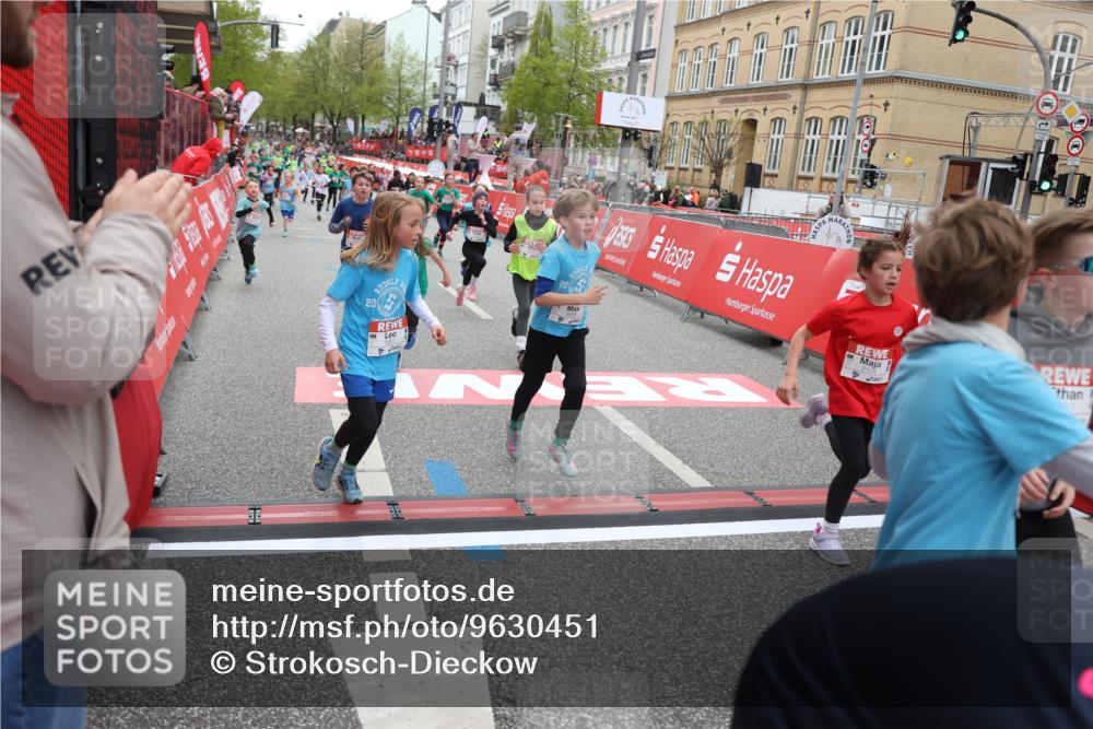 25.04.2026 - Das Zehntel Strokosch-Dieckow http://msf.ph/oto/9630451 25.04.2026 10:52:04 Ziel 5415, 5500, 5517, 5761, 6055, 6068, 6077, 6083, 6097, 6124, 6342, 6712, 6721, 6917, 6936, 6942, 6951, 7545, 7880, 7910, 7973, 8023, 8039 meine-sportfotos.de