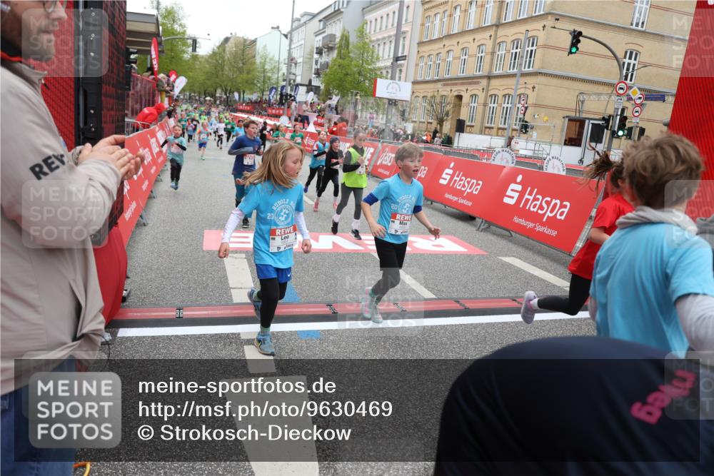 25.04.2026 - Das Zehntel Strokosch-Dieckow http://msf.ph/oto/9630469 25.04.2026 10:52:04 Ziel 5415, 5500, 5517, 5761, 6055, 6068, 6077, 6083, 6097, 6124, 6342, 6712, 6721, 6917, 6936, 6942, 6951, 7545, 7880, 7910, 7973, 8023, 8039 meine-sportfotos.de