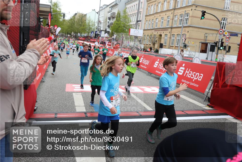 25.04.2026 - Das Zehntel Strokosch-Dieckow http://msf.ph/oto/9630491 25.04.2026 10:52:04 Ziel 5415, 5500, 5517, 5761, 6055, 6068, 6077, 6083, 6097, 6124, 6342, 6712, 6721, 6917, 6936, 6942, 6951, 7545, 7880, 7910, 7973, 8023, 8039 meine-sportfotos.de