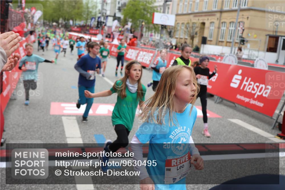 25.04.2026 - Das Zehntel Strokosch-Dieckow http://msf.ph/oto/9630495 25.04.2026 10:52:05 Ziel 5415, 5500, 5517, 5761, 6055, 6068, 6077, 6083, 6097, 6124, 6712, 6721, 6917, 6936, 6942, 6951, 6957, 7545, 7880, 7910, 7952, 7973, 8023, 8039 meine-sportfotos.de