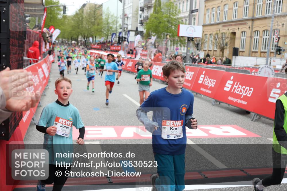 25.04.2026 - Das Zehntel Strokosch-Dieckow http://msf.ph/oto/9630523 25.04.2026 10:52:06 Ziel 5415, 5688, 5761, 6055, 6068, 6077, 6083, 6124, 6659, 6712, 6721, 6917, 6936, 6942, 6951, 6957, 7545, 7880, 7910, 7952, 7973, 8023, 8039 meine-sportfotos.de