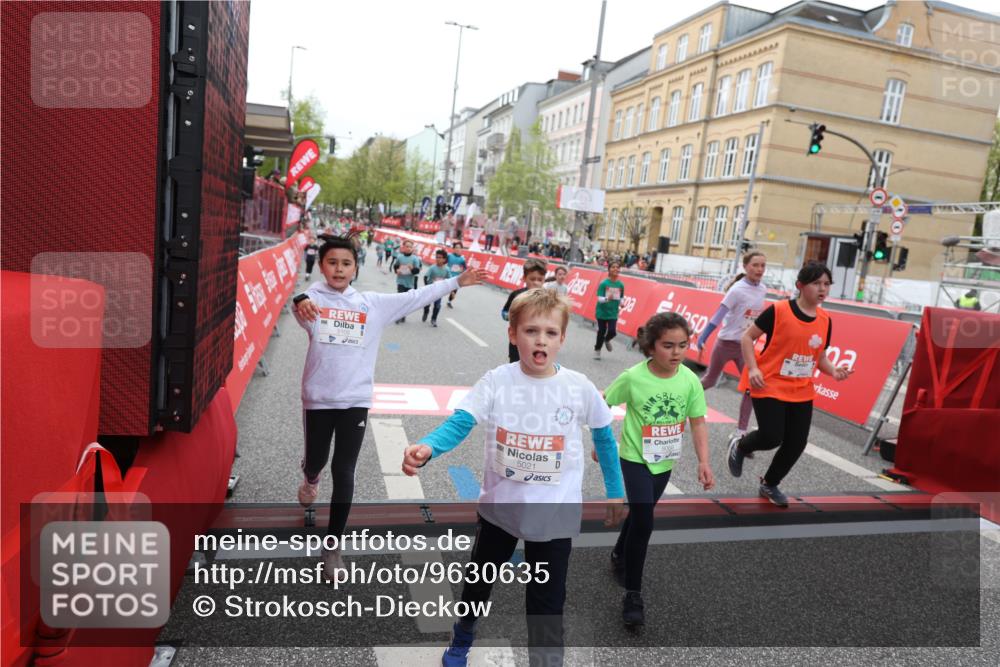 25.04.2026 - Das Zehntel Strokosch-Dieckow http://msf.ph/oto/9630635 25.04.2026 11:05:49 Ziel 5021, 5105, 5119, 5475, 5776, 5989, 6022, 6110, 6295, 6297, 6781, 6799, 6805, 7035, 7143, 7404, 7435, 7473, 7828, 7831, 8069 meine-sportfotos.de