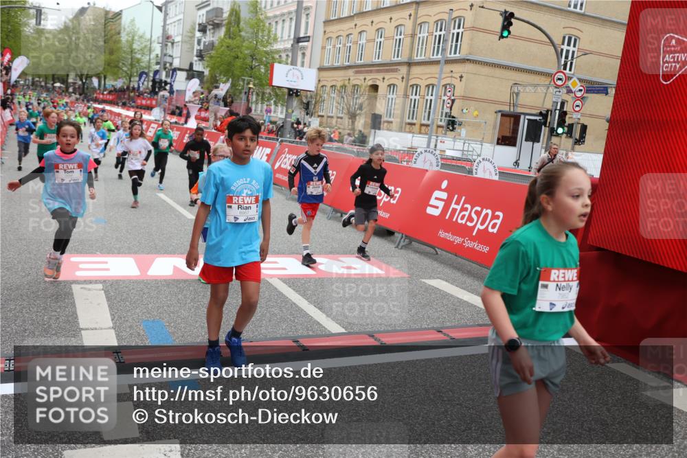 25.04.2026 - Das Zehntel Strokosch-Dieckow http://msf.ph/oto/9630656 25.04.2026 10:52:08 Ziel 5120, 5415, 5518, 5688, 5753, 5761, 6055, 6077, 6124, 6659, 6691, 6712, 6917, 6936, 6942, 6951, 6957, 7178, 7182, 7545, 7900, 7910, 7952, 7973, 8039 meine-sportfotos.de