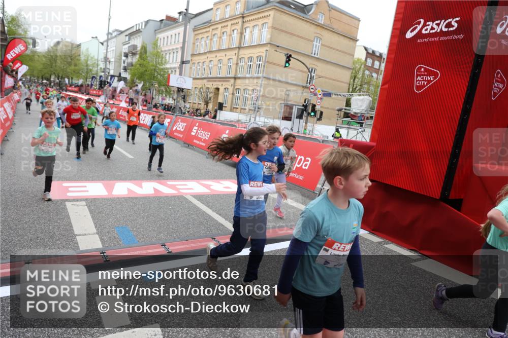 25.04.2026 - Das Zehntel Strokosch-Dieckow http://msf.ph/oto/9630681 25.04.2026 11:05:45 Ziel 5021, 5141, 5145, 5146, 5205, 5989, 6022, 6110, 6295, 6297, 6781, 6799, 6805, 7035, 7143, 7567 meine-sportfotos.de