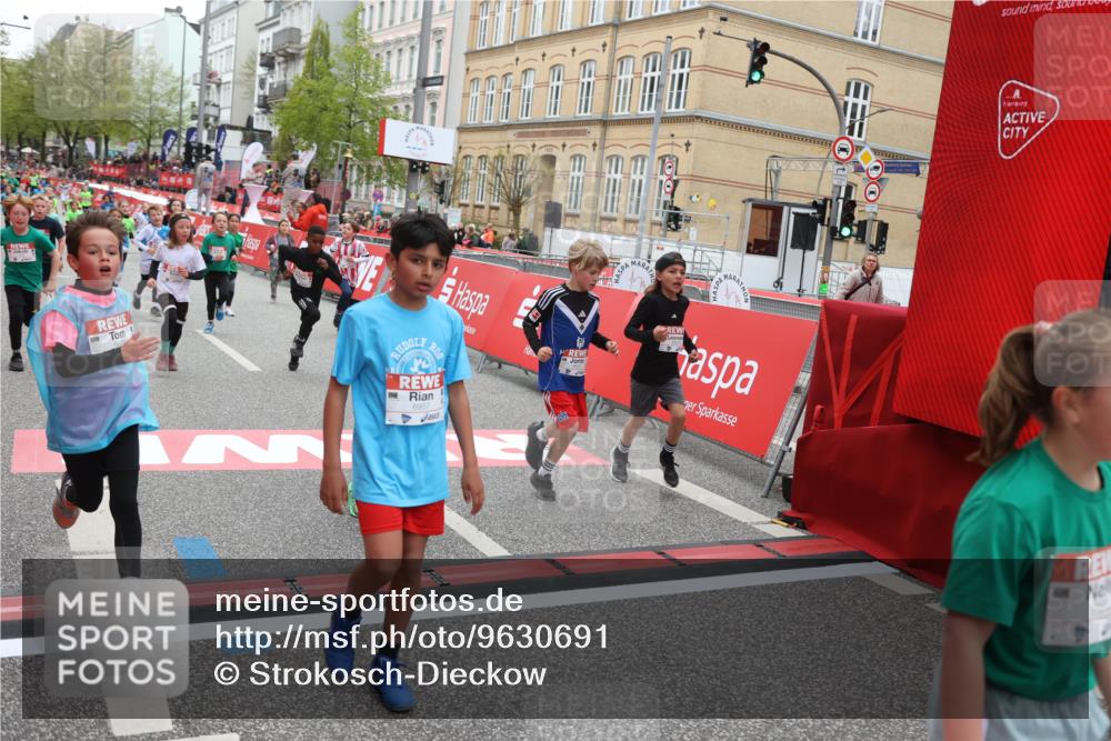 25.04.2026 - Das Zehntel Strokosch-Dieckow http://msf.ph/oto/9630691 25.04.2026 10:52:09 Ziel 5120, 5415, 5518, 5688, 5753, 5761, 6055, 6124, 6350, 6659, 6691, 6712, 6936, 6951, 6957, 7178, 7182, 7321, 7545, 7723, 7729, 7900, 7910, 7911, 7952, 7973, 8039 meine-sportfotos.de