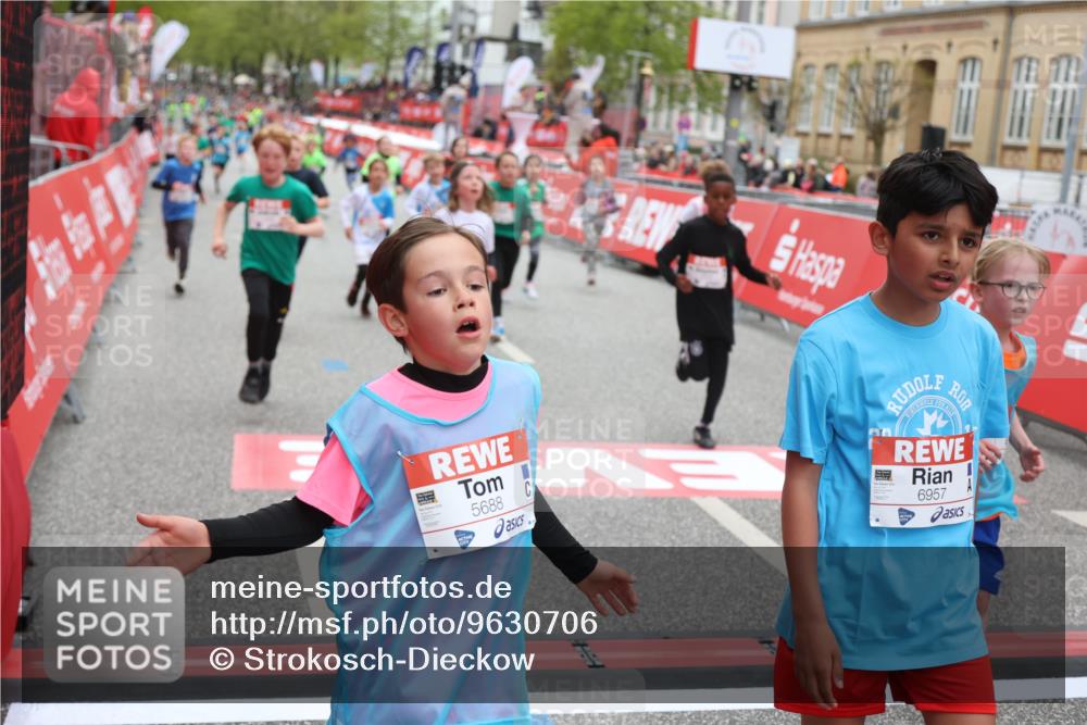 25.04.2026 - Das Zehntel Strokosch-Dieckow http://msf.ph/oto/9630706 25.04.2026 10:52:09 Ziel 5120, 5415, 5518, 5688, 5753, 5761, 6055, 6124, 6350, 6659, 6691, 6712, 6936, 6951, 6957, 7178, 7182, 7321, 7545, 7723, 7729, 7900, 7910, 7911, 7952, 7973, 8039 meine-sportfotos.de