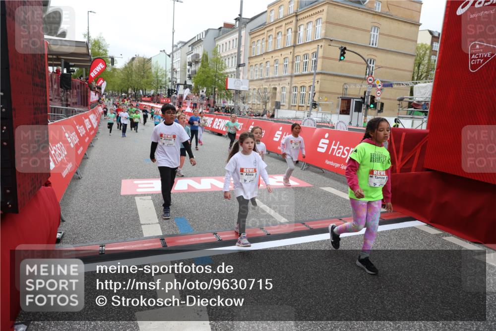 25.04.2026 - Das Zehntel Strokosch-Dieckow http://msf.ph/oto/9630715 25.04.2026 11:05:41 Ziel 5141, 5145, 5146, 5205, 6022, 6566, 6601, 6977, 6979, 7028, 7567, 7643, 7658 meine-sportfotos.de