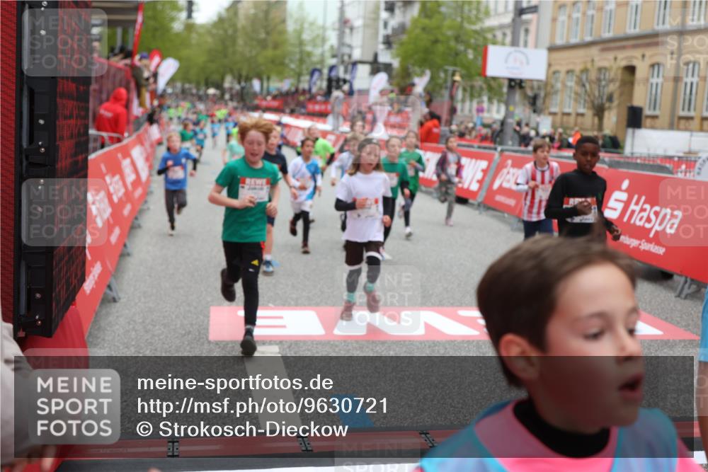 25.04.2026 - Das Zehntel Strokosch-Dieckow http://msf.ph/oto/9630721 25.04.2026 10:52:10 Ziel 5120, 5415, 5518, 5550, 5688, 5753, 5761, 6055, 6088, 6350, 6659, 6687, 6691, 6712, 6764, 6957, 7178, 7182, 7321, 7545, 7723, 7729, 7900, 7910, 7911, 7952, 7973, 8039 meine-sportfotos.de