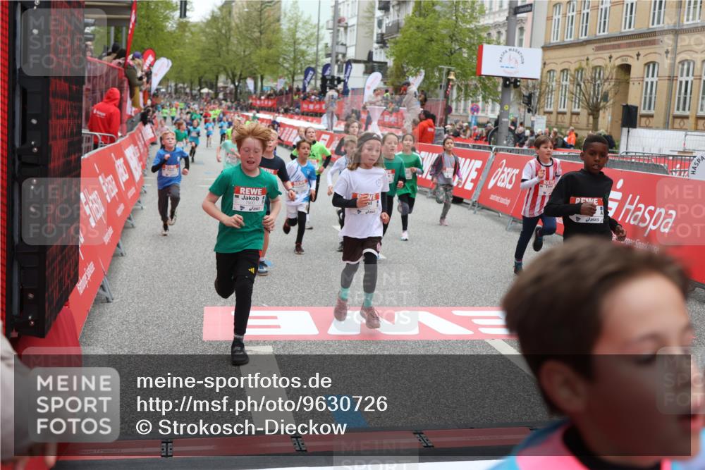 25.04.2026 - Das Zehntel Strokosch-Dieckow http://msf.ph/oto/9630726 25.04.2026 10:52:10 Ziel 5120, 5415, 5518, 5550, 5688, 5753, 5761, 6055, 6088, 6350, 6659, 6687, 6691, 6712, 6764, 6957, 7178, 7182, 7321, 7545, 7723, 7729, 7900, 7910, 7911, 7952, 7973, 8039 meine-sportfotos.de