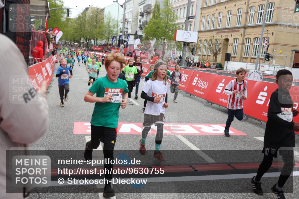 25.04.2026 - Das Zehntel Strokosch-Dieckow http://msf.ph/oto/9630755 25.04.2026 10:52:10 Ziel 5120, 5415, 5518, 5550, 5688, 5753, 5761, 6055, 6088, 6350, 6659, 6687, 6691, 6712, 6764, 6957, 7178, 7182, 7321, 7545, 7723, 7729, 7900, 7910, 7911, 7952, 7973, 8039 meine-sportfotos.de