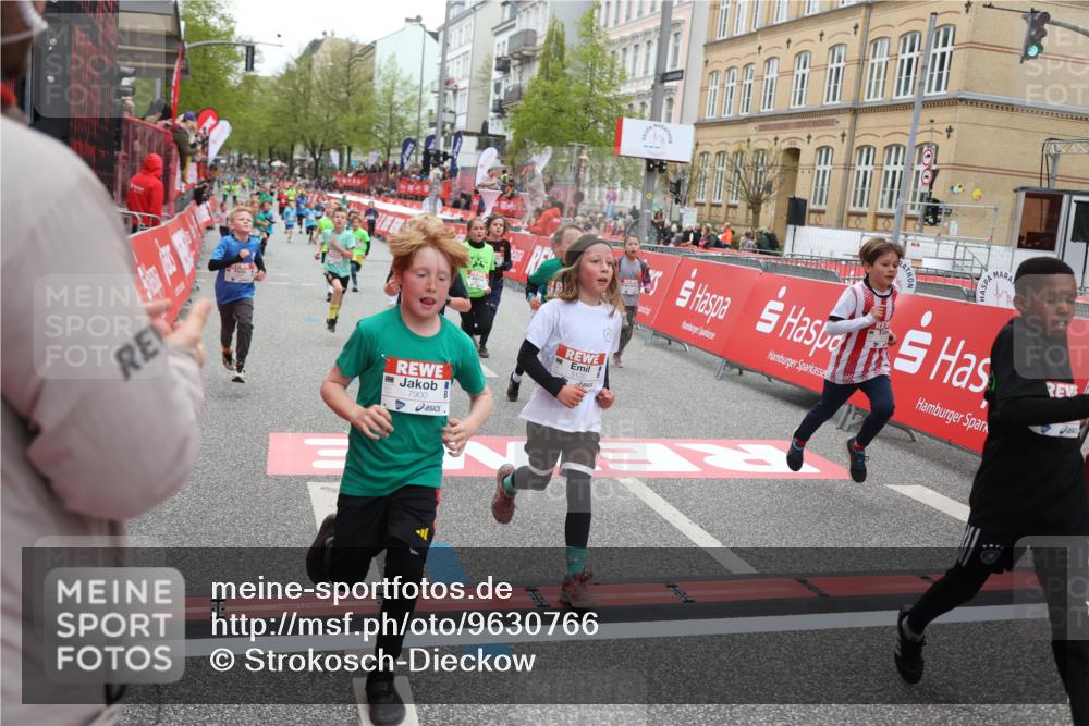 25.04.2026 - Das Zehntel Strokosch-Dieckow http://msf.ph/oto/9630766 25.04.2026 10:52:10 Ziel 5120, 5415, 5518, 5550, 5688, 5753, 5761, 6055, 6088, 6350, 6659, 6687, 6691, 6712, 6764, 6957, 7178, 7182, 7321, 7545, 7723, 7729, 7900, 7910, 7911, 7952, 7973, 8039 meine-sportfotos.de