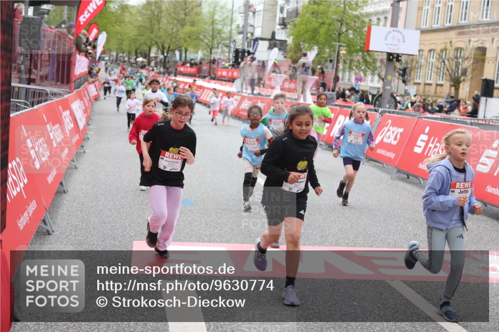 25.04.2026 - Das Zehntel Strokosch-Dieckow http://msf.ph/oto/9630774 25.04.2026 11:05:35 Ziel 5763, 5954, 6439, 6566, 6601, 6811, 6977, 6979, 7026, 7028, 7643, 7658, 7662 meine-sportfotos.de