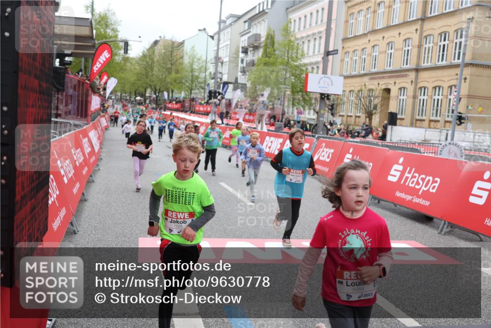 25.04.2026 - Das Zehntel Strokosch-Dieckow http://msf.ph/oto/9630778 25.04.2026 11:05:33 Ziel 5763, 5954, 5979, 5981, 6439, 6566, 6612, 6811, 6977, 6979, 7026, 7493, 7662, 7923 meine-sportfotos.de