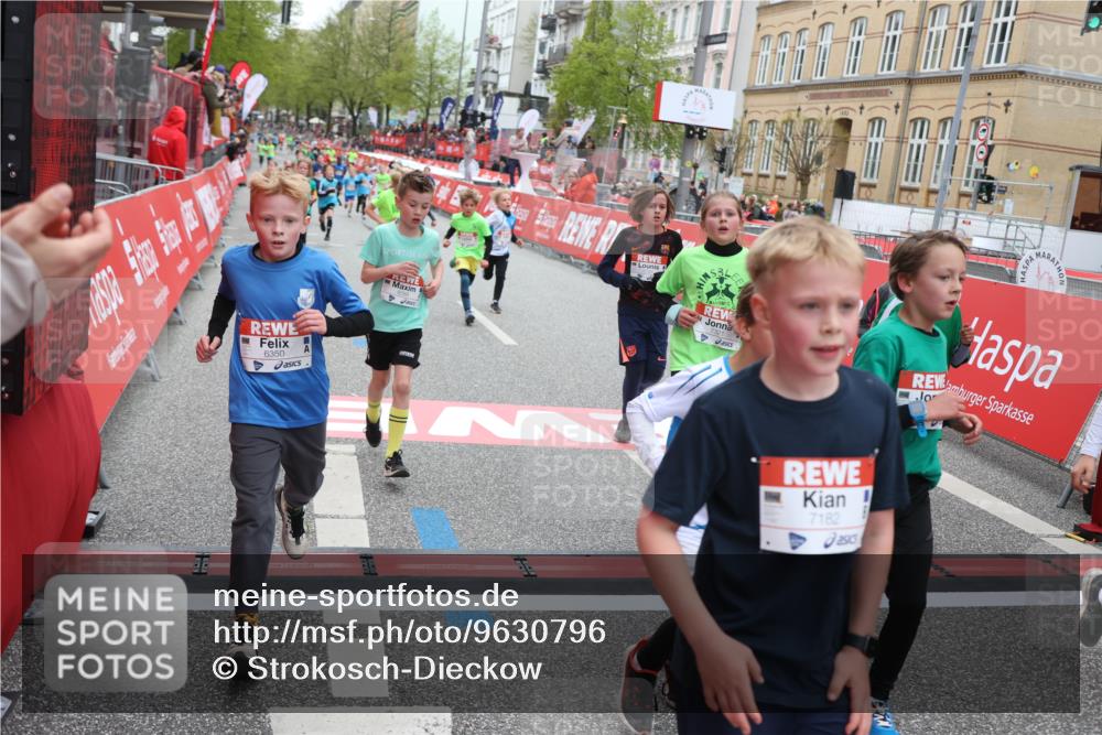 25.04.2026 - Das Zehntel Strokosch-Dieckow http://msf.ph/oto/9630796 25.04.2026 10:52:12 Ziel 5120, 5518, 5550, 5688, 5753, 6088, 6350, 6659, 6687, 6691, 6764, 6908, 6957, 7073, 7158, 7178, 7182, 7321, 7719, 7723, 7729, 7900, 7911, 7952, 7973 meine-sportfotos.de
