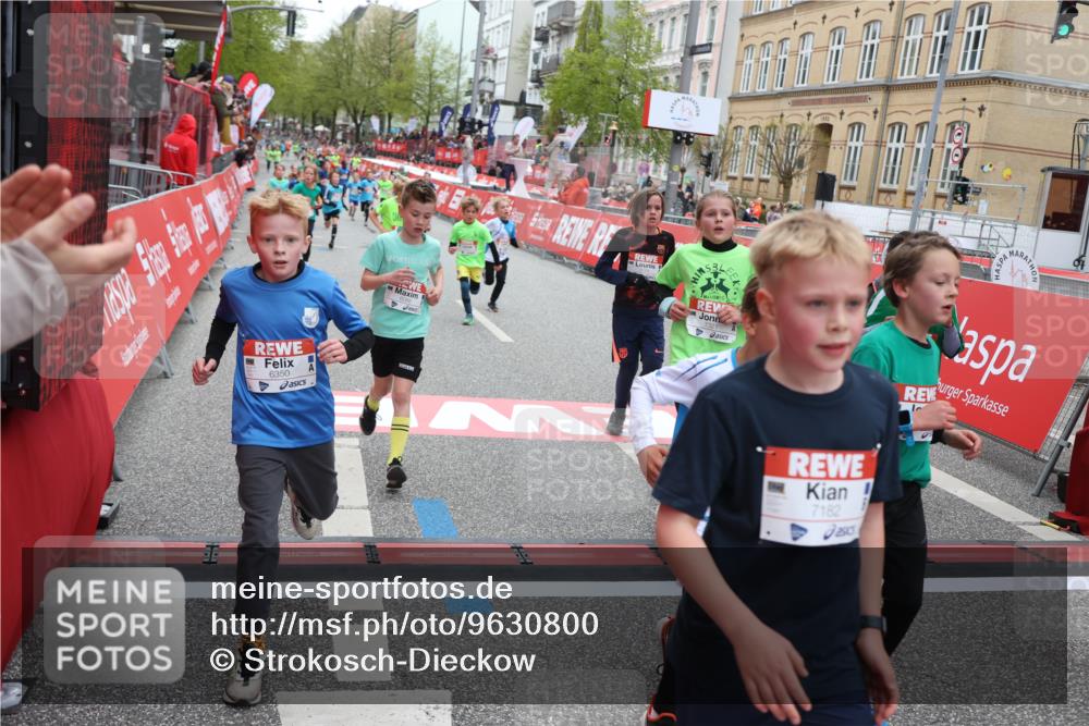 25.04.2026 - Das Zehntel Strokosch-Dieckow http://msf.ph/oto/9630800 25.04.2026 10:52:12 Ziel 5120, 5518, 5550, 5688, 5753, 6088, 6350, 6659, 6687, 6691, 6764, 6908, 6957, 7073, 7158, 7178, 7182, 7321, 7719, 7723, 7729, 7900, 7911, 7952, 7973 meine-sportfotos.de