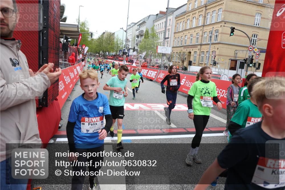 25.04.2026 - Das Zehntel Strokosch-Dieckow http://msf.ph/oto/9630832 25.04.2026 10:52:13 Ziel 5120, 5251, 5518, 5550, 5688, 5753, 6088, 6350, 6659, 6687, 6691, 6764, 6908, 6957, 7073, 7158, 7178, 7182, 7321, 7719, 7723, 7729, 7900, 7911, 7952, 7981 meine-sportfotos.de