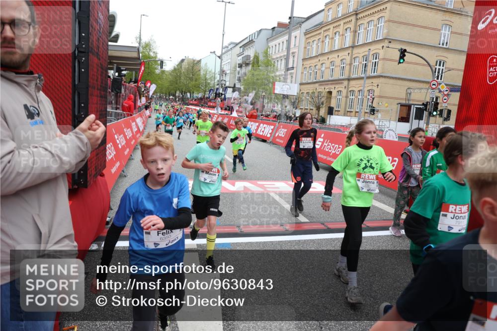 25.04.2026 - Das Zehntel Strokosch-Dieckow http://msf.ph/oto/9630843 25.04.2026 10:52:13 Ziel 5120, 5251, 5518, 5550, 5688, 5753, 6088, 6350, 6659, 6687, 6691, 6764, 6908, 6957, 7073, 7158, 7178, 7182, 7321, 7719, 7723, 7729, 7900, 7911, 7952, 7981 meine-sportfotos.de