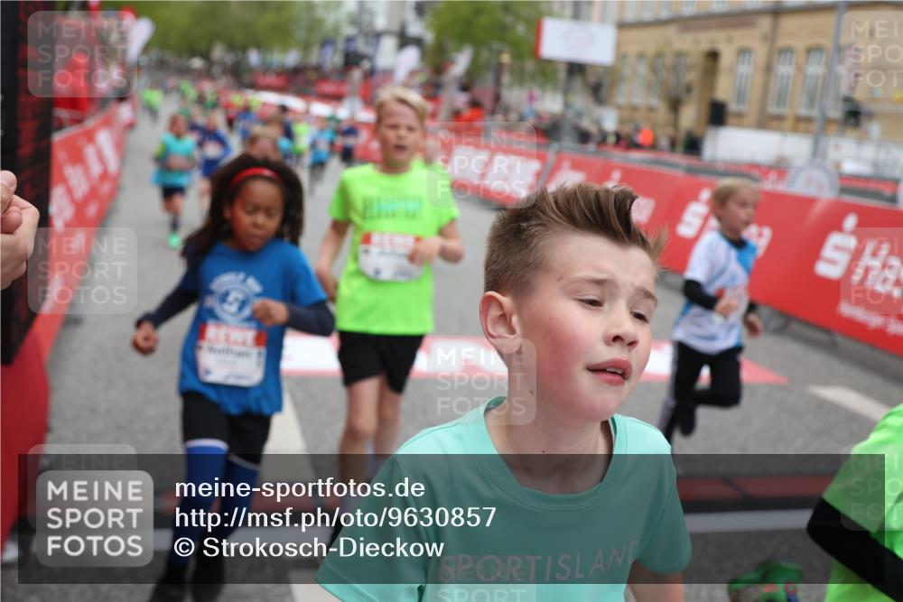 25.04.2026 - Das Zehntel Strokosch-Dieckow http://msf.ph/oto/9630857 25.04.2026 10:52:14 Ziel 5120, 5251, 5433, 5518, 5550, 5688, 5753, 5794, 5838, 6088, 6350, 6659, 6687, 6691, 6764, 6908, 7073, 7158, 7169, 7178, 7182, 7186, 7321, 7719, 7723, 7729, 7900, 7911, 7981 meine-sportfotos.de