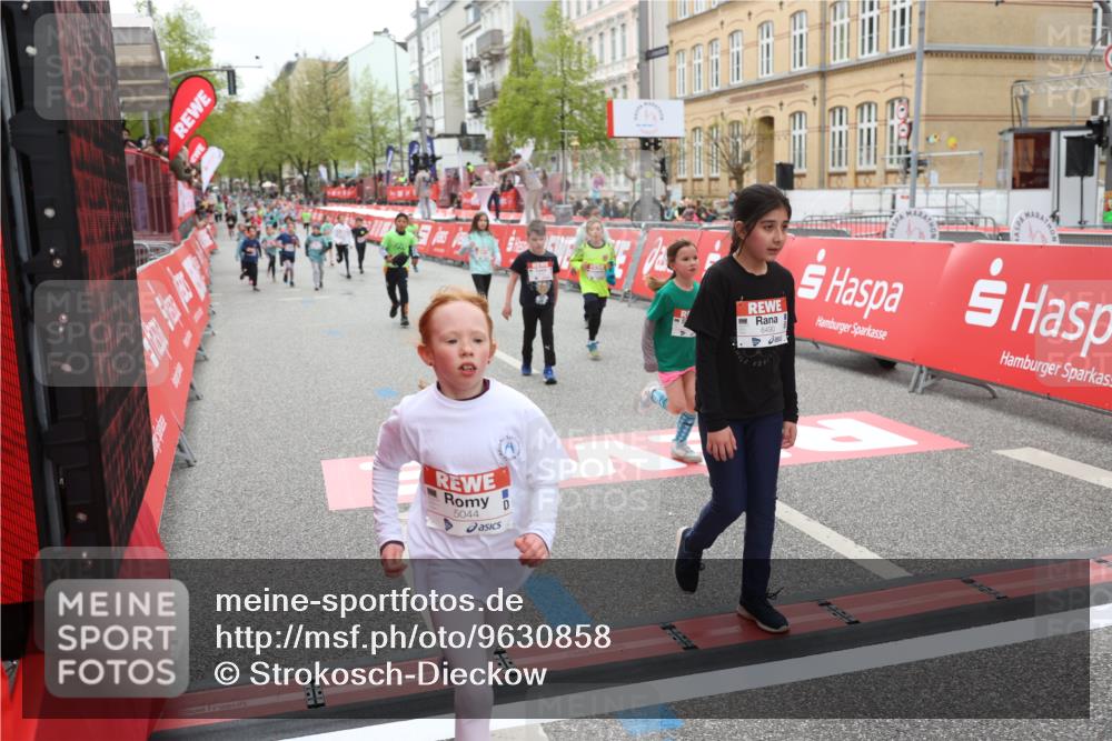 25.04.2026 - Das Zehntel Strokosch-Dieckow http://msf.ph/oto/9630858 25.04.2026 11:05:19 Ziel 5043, 5044, 5246, 5846, 5917, 5965, 5974, 6490, 7355, 7367, 7449, 7481, 7649, 7766, 7938, 8068 meine-sportfotos.de