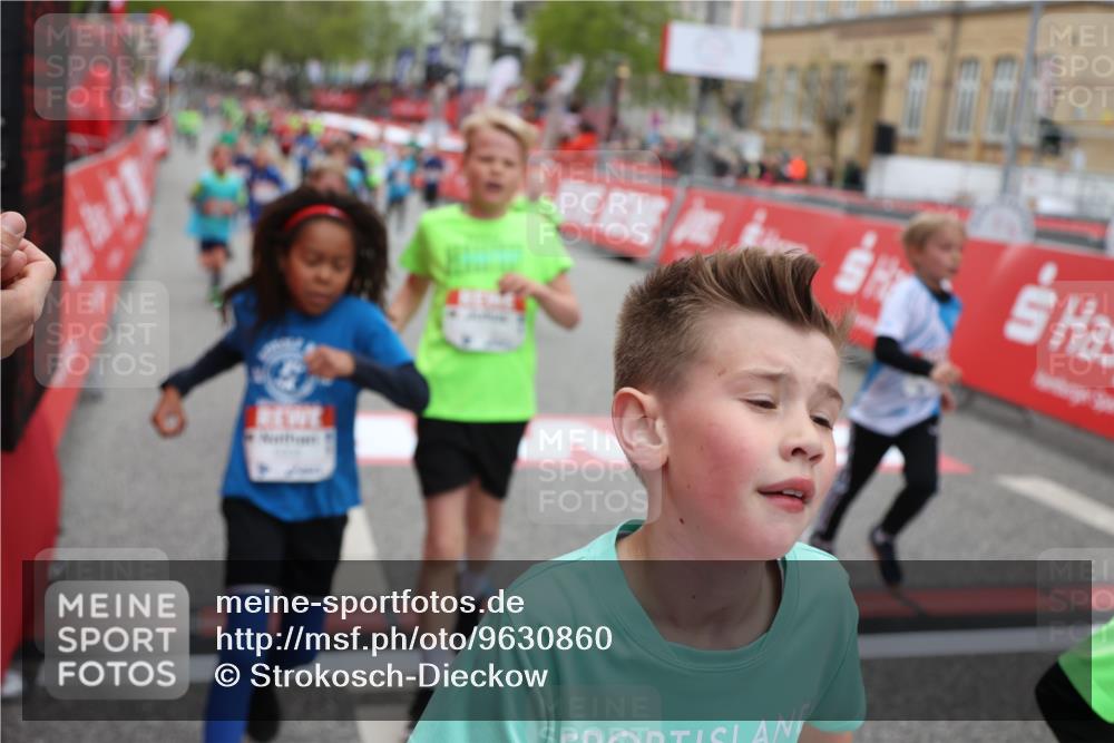 25.04.2026 - Das Zehntel Strokosch-Dieckow http://msf.ph/oto/9630860 25.04.2026 10:52:14 Ziel 5120, 5251, 5433, 5518, 5550, 5688, 5753, 5794, 5838, 6088, 6350, 6659, 6687, 6691, 6764, 6908, 7073, 7158, 7169, 7178, 7182, 7186, 7321, 7719, 7723, 7729, 7900, 7911, 7981 meine-sportfotos.de