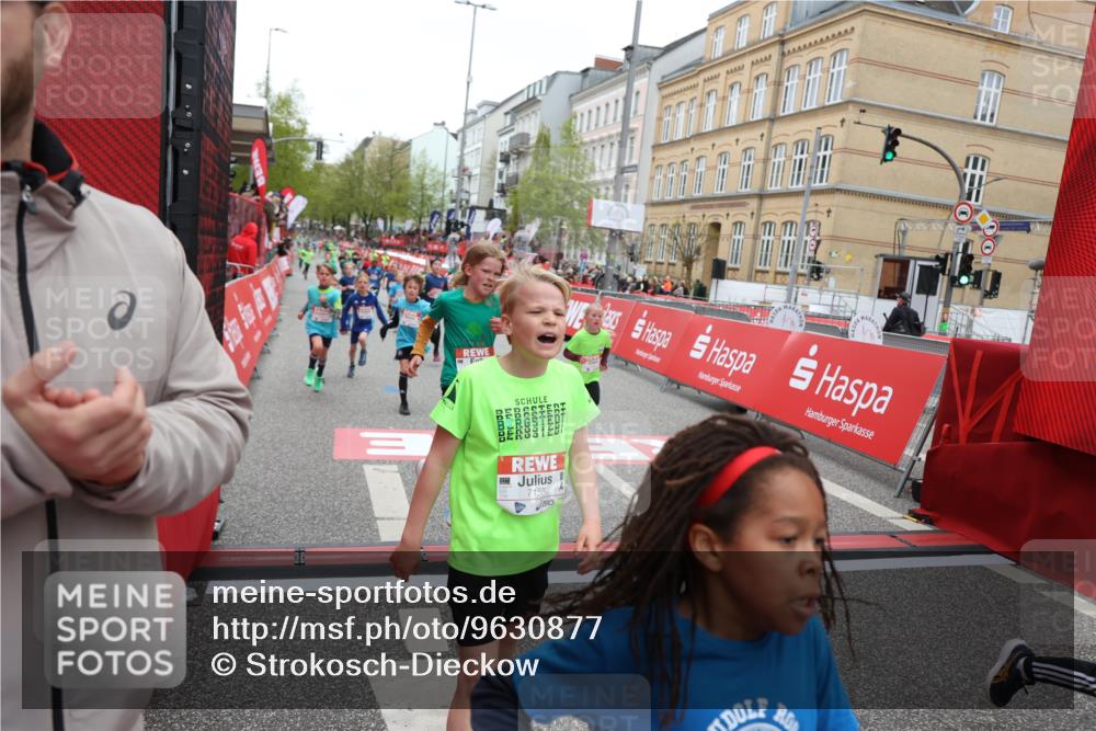 25.04.2026 - Das Zehntel Strokosch-Dieckow http://msf.ph/oto/9630877 25.04.2026 10:52:15 Ziel 5120, 5251, 5433, 5518, 5550, 5753, 5794, 5838, 6088, 6350, 6687, 6691, 6764, 6822, 6908, 7073, 7158, 7169, 7178, 7182, 7186, 7321, 7719, 7723, 7729, 7900, 7911, 7981 meine-sportfotos.de