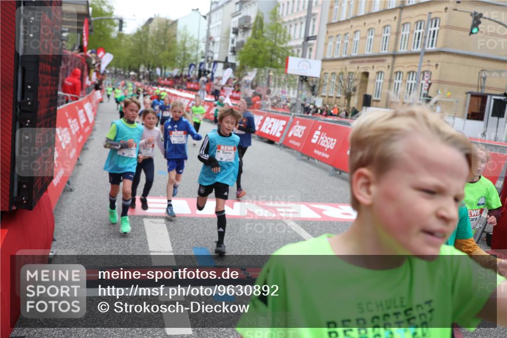 25.04.2026 - Das Zehntel Strokosch-Dieckow http://msf.ph/oto/9630892 25.04.2026 10:52:16 Ziel 5251, 5396, 5433, 5550, 5794, 5838, 6088, 6350, 6687, 6764, 6822, 6856, 6908, 7073, 7158, 7169, 7178, 7182, 7186, 7321, 7719, 7723, 7729, 7900, 7911, 7981 meine-sportfotos.de