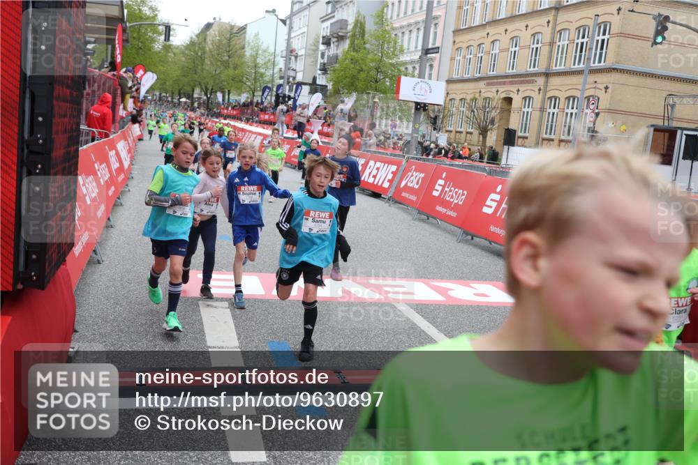 25.04.2026 - Das Zehntel Strokosch-Dieckow http://msf.ph/oto/9630897 25.04.2026 10:52:16 Ziel 5251, 5396, 5433, 5550, 5794, 5838, 6088, 6350, 6687, 6764, 6822, 6856, 6908, 7073, 7158, 7169, 7178, 7182, 7186, 7321, 7719, 7723, 7729, 7900, 7911, 7981 meine-sportfotos.de