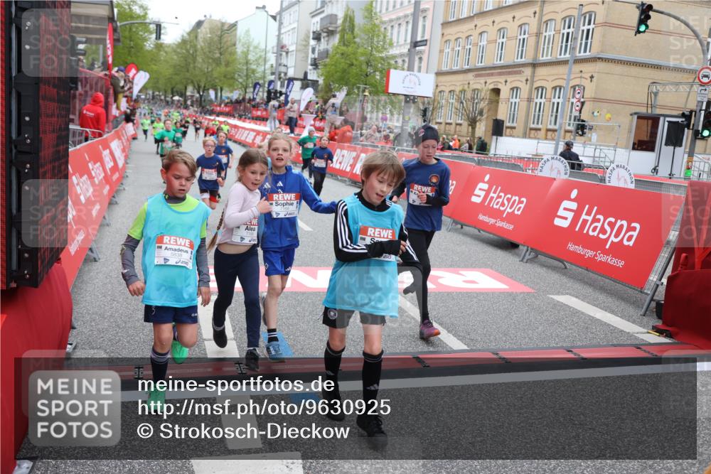 25.04.2026 - Das Zehntel Strokosch-Dieckow http://msf.ph/oto/9630925 25.04.2026 10:52:17 Ziel 5251, 5362, 5379, 5396, 5433, 5550, 5794, 5838, 6088, 6350, 6532, 6687, 6764, 6822, 6856, 6908, 7073, 7158, 7169, 7186, 7321, 7719, 7723, 7729, 7911, 7981 meine-sportfotos.de