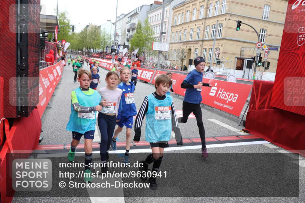 25.04.2026 - Das Zehntel Strokosch-Dieckow http://msf.ph/oto/9630941 25.04.2026 10:52:17 Ziel 5251, 5362, 5379, 5396, 5433, 5550, 5794, 5838, 6088, 6350, 6532, 6687, 6764, 6822, 6856, 6908, 7073, 7158, 7169, 7186, 7321, 7719, 7723, 7729, 7911, 7981 meine-sportfotos.de