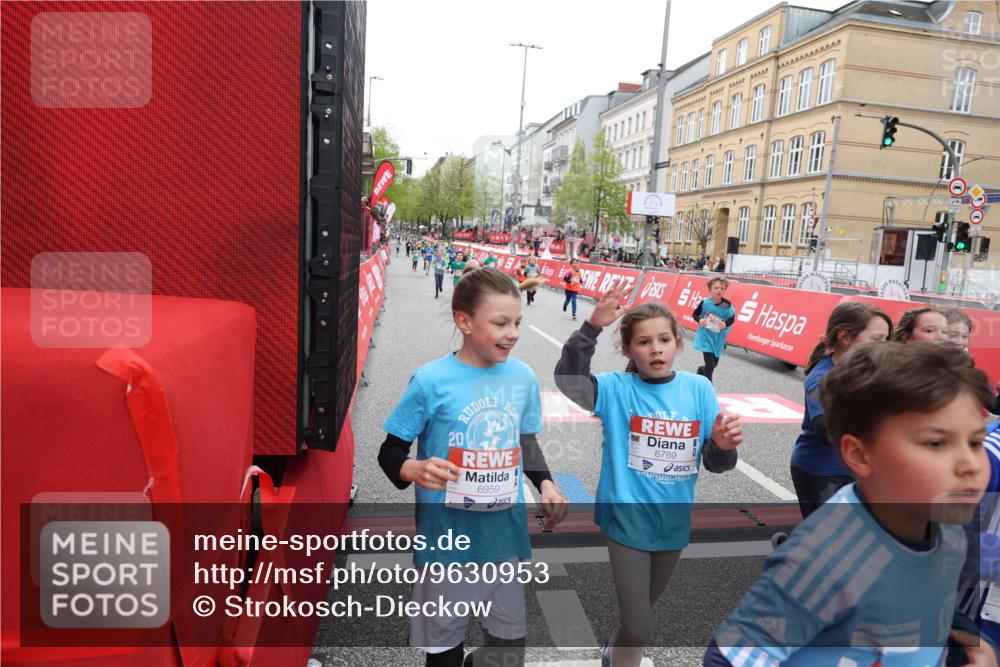 25.04.2026 - Das Zehntel Strokosch-Dieckow http://msf.ph/oto/9630953 25.04.2026 11:04:57 Ziel 5020, 5028, 5335, 5337, 5349, 5536, 5552, 5610, 5615, 5625, 5908, 6459, 6463, 6468, 6472, 6789, 6959, 7041, 7063, 7279, 7287, 7290, 7437, 7462, 7768, 7822, 7991, 7992, 7995 meine-sportfotos.de