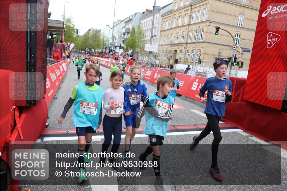 25.04.2026 - Das Zehntel Strokosch-Dieckow http://msf.ph/oto/9630958 25.04.2026 10:52:17 Ziel 5251, 5362, 5379, 5396, 5433, 5550, 5794, 5838, 6088, 6350, 6532, 6687, 6764, 6822, 6856, 6908, 7073, 7158, 7169, 7186, 7321, 7719, 7723, 7729, 7911, 7981 meine-sportfotos.de