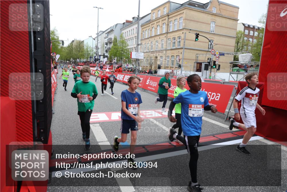 25.04.2026 - Das Zehntel Strokosch-Dieckow http://msf.ph/oto/9630994 25.04.2026 10:52:20 Ziel 5251, 5362, 5379, 5396, 5433, 5794, 5838, 6139, 6358, 6532, 6550, 6822, 6856, 6908, 7126, 7136, 7169, 7186, 7590, 7719, 7909, 7946, 7981 meine-sportfotos.de