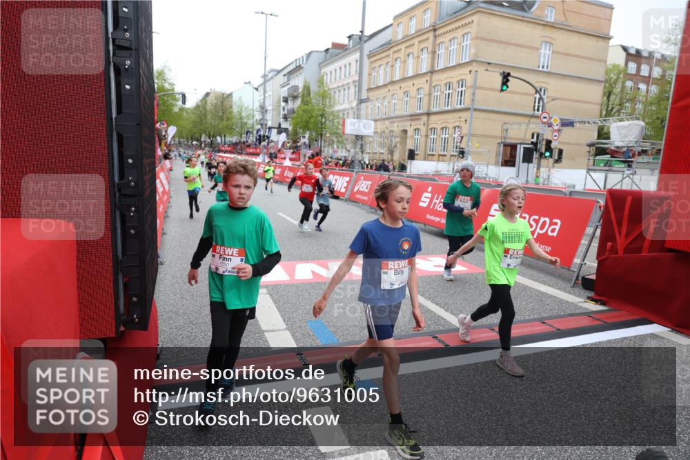 25.04.2026 - Das Zehntel Strokosch-Dieckow http://msf.ph/oto/9631005 25.04.2026 10:52:21 Ziel 5251, 5362, 5379, 5396, 5433, 5794, 5838, 6139, 6358, 6532, 6550, 6822, 6856, 7126, 7136, 7169, 7186, 7590, 7909, 7946, 7981 meine-sportfotos.de