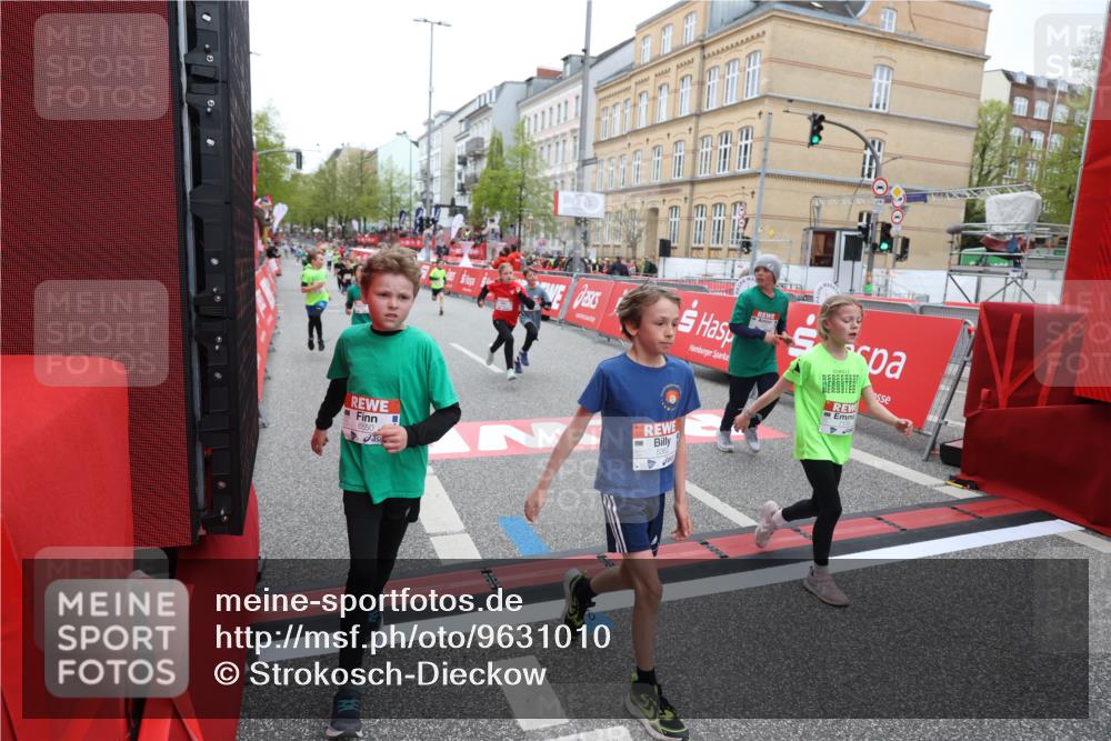 25.04.2026 - Das Zehntel Strokosch-Dieckow http://msf.ph/oto/9631010 25.04.2026 10:52:21 Ziel 5251, 5362, 5379, 5396, 5433, 5794, 5838, 6139, 6358, 6532, 6550, 6822, 6856, 7126, 7136, 7169, 7186, 7590, 7909, 7946, 7981 meine-sportfotos.de