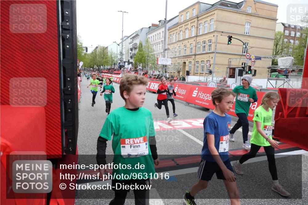 25.04.2026 - Das Zehntel Strokosch-Dieckow http://msf.ph/oto/9631016 25.04.2026 10:52:21 Ziel 5251, 5362, 5379, 5396, 5433, 5794, 5838, 6139, 6358, 6532, 6550, 6822, 6856, 7126, 7136, 7169, 7186, 7590, 7909, 7946, 7981 meine-sportfotos.de