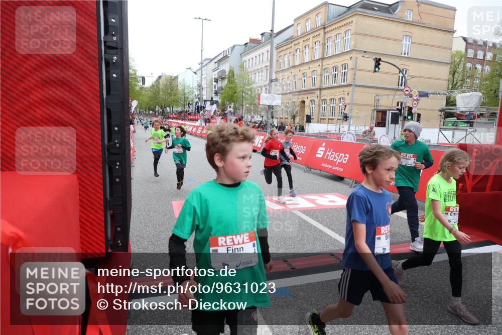 25.04.2026 - Das Zehntel Strokosch-Dieckow http://msf.ph/oto/9631023 25.04.2026 10:52:21 Ziel 5251, 5362, 5379, 5396, 5433, 5794, 5838, 6139, 6358, 6532, 6550, 6822, 6856, 7126, 7136, 7169, 7186, 7590, 7909, 7946, 7981 meine-sportfotos.de