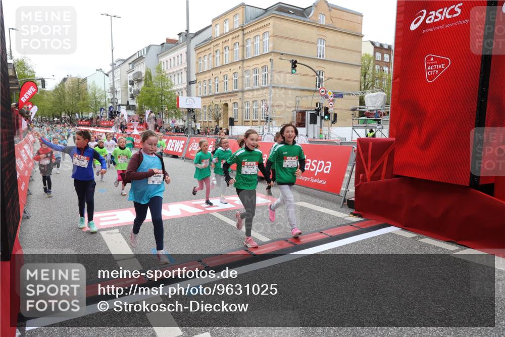25.04.2026 - Das Zehntel Strokosch-Dieckow http://msf.ph/oto/9631025 25.04.2026 11:04:52 Ziel 5536, 5542, 5552, 5610, 5625, 5908, 6459, 6463, 6468, 6879, 7041, 7084, 7279, 7437, 7991, 7995 meine-sportfotos.de