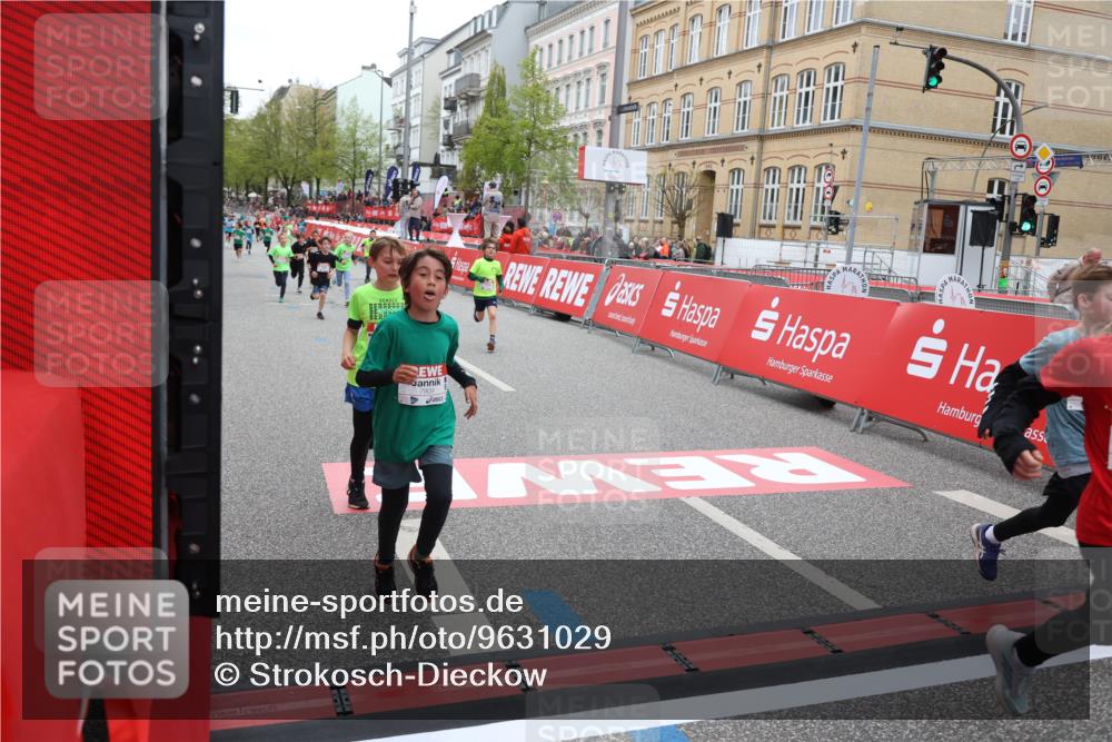 25.04.2026 - Das Zehntel Strokosch-Dieckow http://msf.ph/oto/9631029 25.04.2026 10:52:22 Ziel 5362, 5379, 5396, 5433, 5794, 5838, 6139, 6358, 6532, 6550, 6822, 6856, 7126, 7136, 7169, 7186, 7246, 7590, 7909, 7946 meine-sportfotos.de